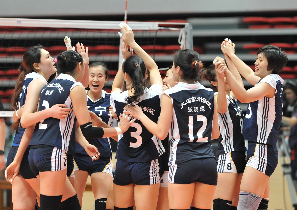 爱游戏网页版入口-大型赛事中的关键战役,团队勇夺一场胜利!