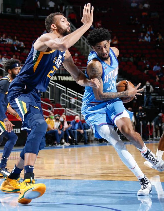 爱游戏活动-保级大战:斯旺西逆袭狼队争夺三分的简单介绍