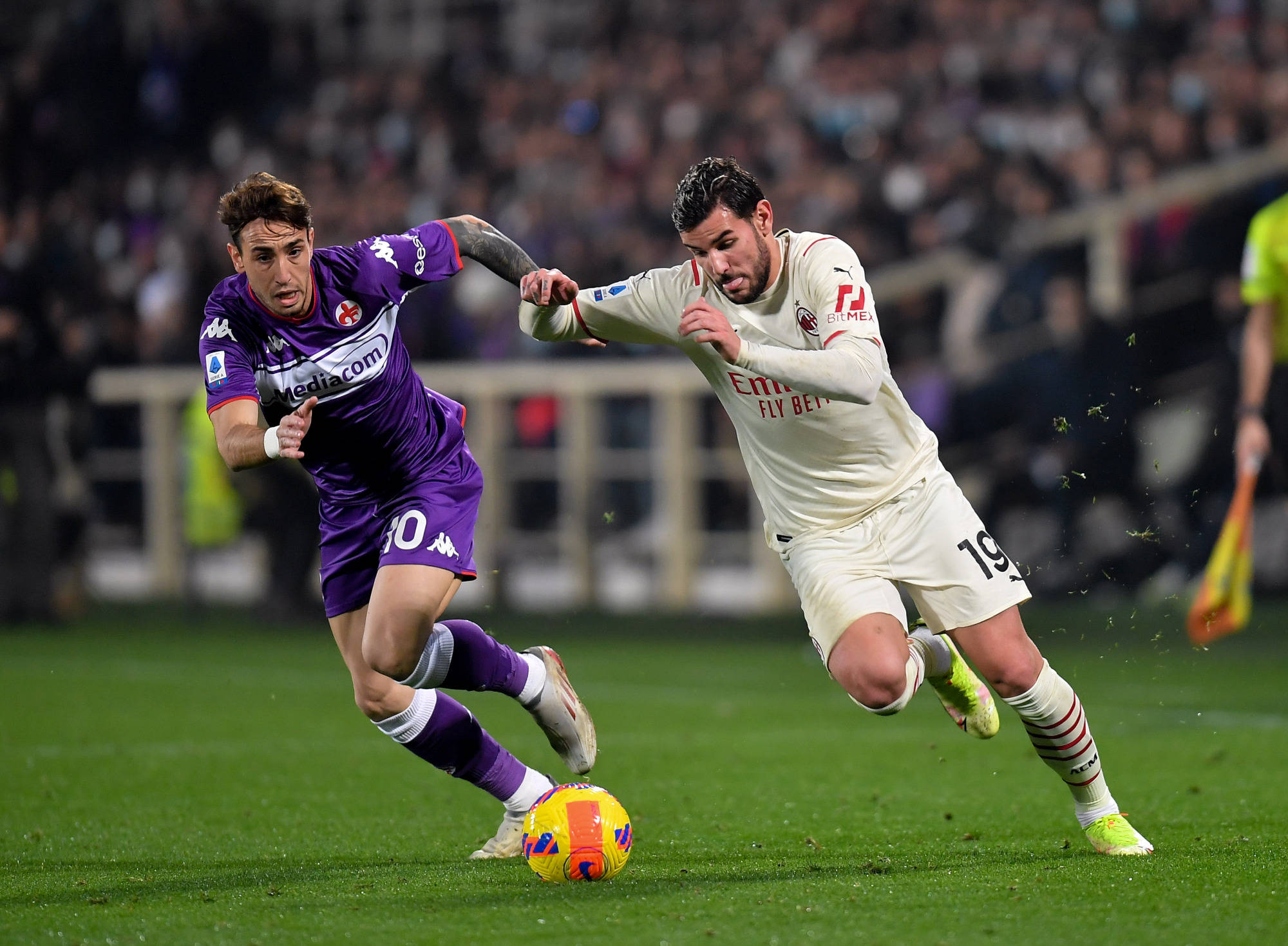 爱游戏娱乐-萨索洛主场逼平佛罗伦萨,保持中游的简单介绍