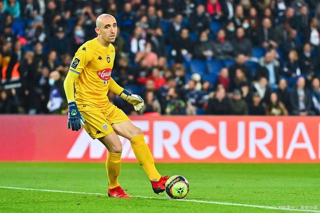 爱游戏官方-圣埃蒂安主场遭遇波尔多逆转,失利收场的简单介绍