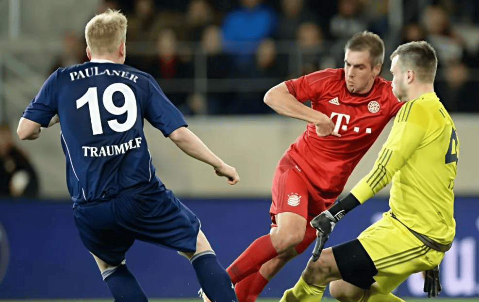 柏林赫塔队客场失利，需重整行装