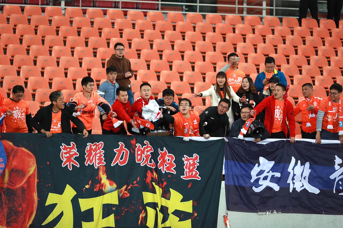 包含球队主力伤停，备战之路充满挑战的词条