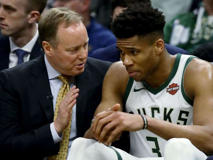 爱游戏电竞-雄鹿总经理宣布将提升吉安尼斯的简单介绍