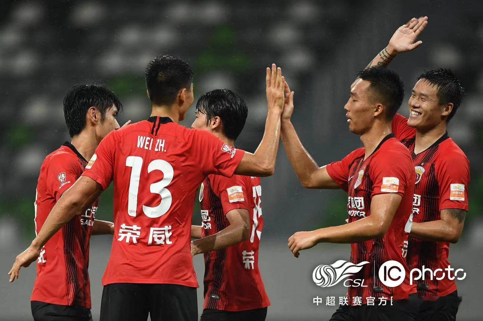 球队守住领先，取得惊险胜利晋级