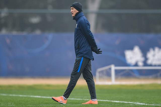 爱游戏网站-武汉卓尔青训营举行比赛评选优秀球员