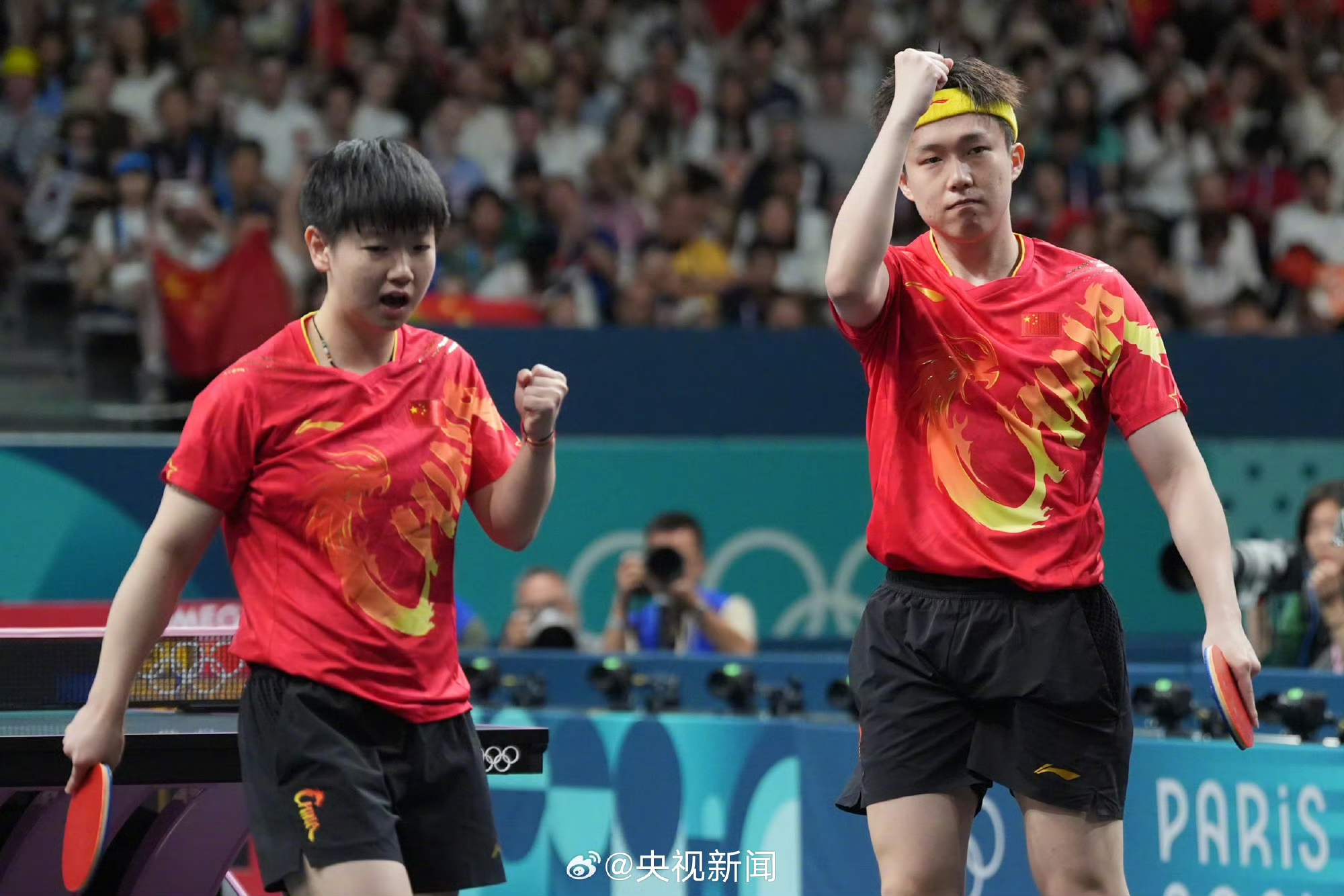 爱游戏直播-包含紧张激烈的比赛篇章，胜负难断，场上氛围火热的词条