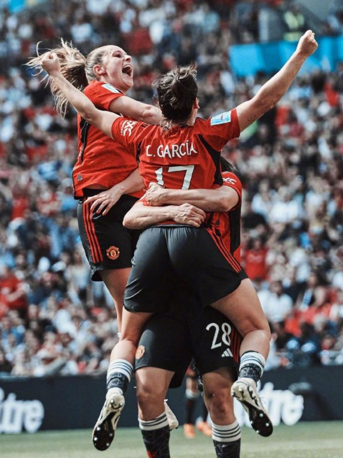 包含曼联闪电偷袭取胜球！的词条