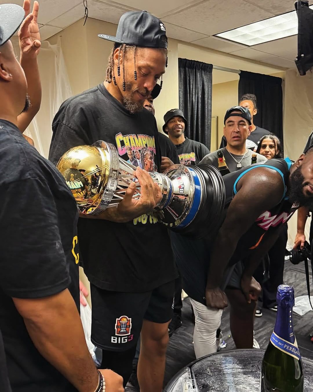 强队对碰中，球队实力击败对手夺得胜利的简单介绍