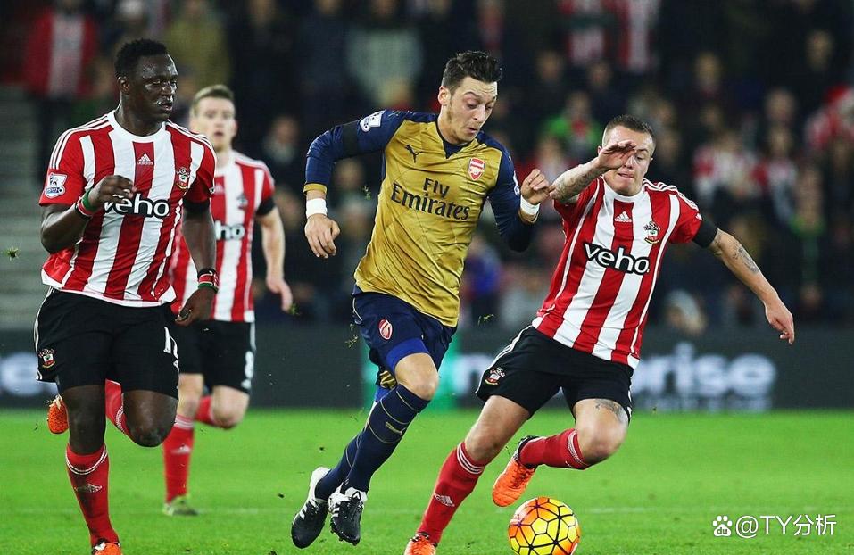 关于南安普顿客场失利，保级形势严峻的信息